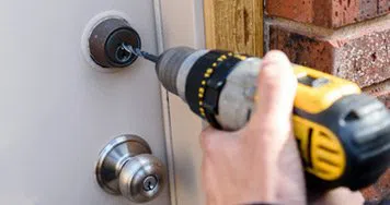 Security Locksmith Services Cape Canaveral, FL 321-218-4228 Security Locksmith Services Cape Canaveral, FL 321-218-4228 - 13-Key-Broke-In-Lock